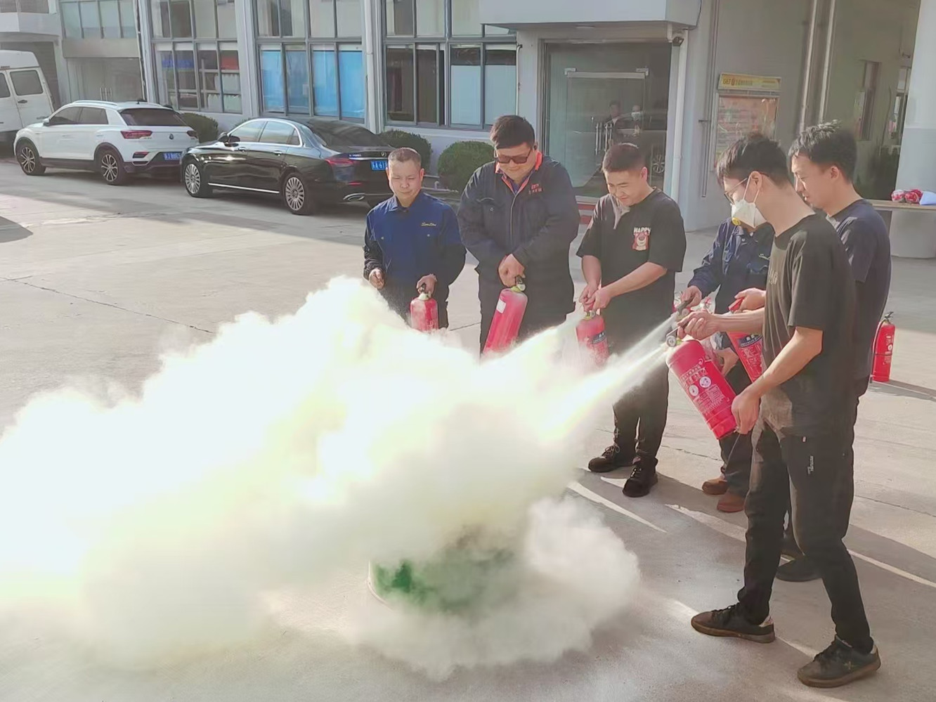覆蓋40個園區、吸引了4200人參與，2024年度“企福物業消防宣傳月”落下帷幕